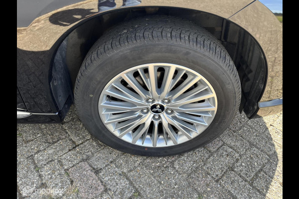 Mitsubishi Outlander 2.4 PHEV Pure +