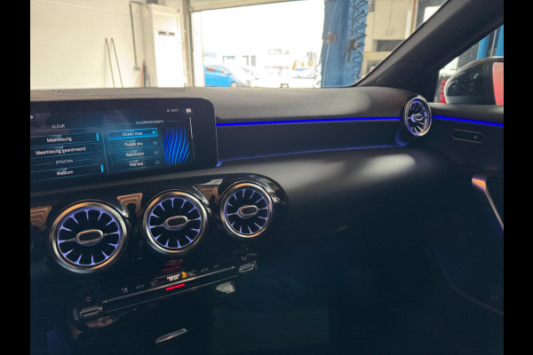 Mercedes-Benz A200 AUT LED Sfeer Camera Leder Widescreen PDC