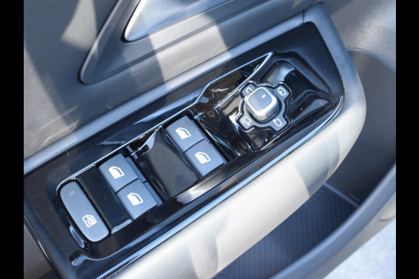 Citroën C5 X 1.6 Plug-in Hybrid 225 Max MASSAGE STOELEN | SCHUIFKANTELDAK | 360 CAMERA MET SENSOREN | NAVIGATIE | CARPLAY | UIT VOORRAAD LEVERBAAR Citroën C5 X 1.6 Plug-in Hybrid 225 Max MASSAGE STOELEN | SCHUIFKANTELDAK | 360 CAMERA MET SENSOREN | NAVIGATIE | CARPLAY | UIT VOORRAAD LEVERBAAR