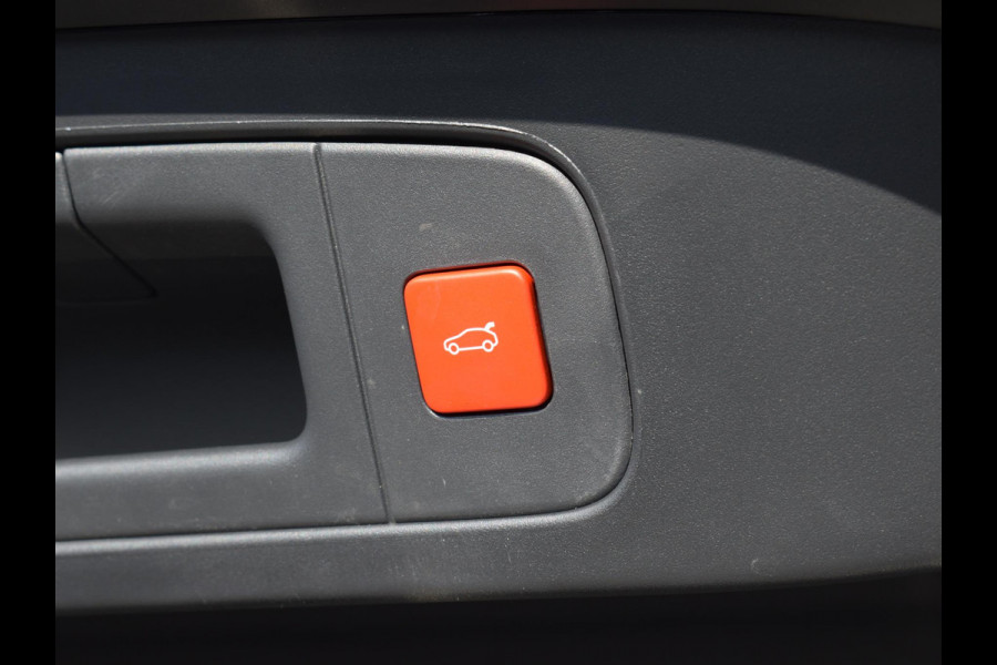 Citroën C5 X 1.6 Plug-in Hybrid 225 Max MASSAGE STOELEN | SCHUIFKANTELDAK | 360 CAMERA MET SENSOREN | NAVIGATIE | CARPLAY | UIT VOORRAAD LEVERBAAR Citroën C5 X 1.6 Plug-in Hybrid 225 Max MASSAGE STOELEN | SCHUIFKANTELDAK | 360 CAMERA MET SENSOREN | NAVIGATIE | CARPLAY | UIT VOORRAAD LEVERBAAR