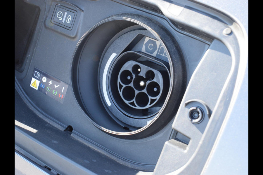 Citroën C5 X 1.6 Plug-in Hybrid 225 Max MASSAGE STOELEN | SCHUIFKANTELDAK | 360 CAMERA MET SENSOREN | NAVIGATIE | CARPLAY | UIT VOORRAAD LEVERBAAR Citroën C5 X 1.6 Plug-in Hybrid 225 Max MASSAGE STOELEN | SCHUIFKANTELDAK | 360 CAMERA MET SENSOREN | NAVIGATIE | CARPLAY | UIT VOORRAAD LEVERBAAR