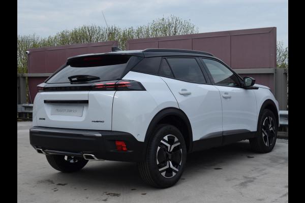 Peugeot 2008 1.2 Hybrid 136 GT | CAMERA + SENSOREN | CARPLAY | NAVI | ADAPTIVE C.C. Peugeot 2008 1.2 Hybrid 136 GT | CAMERA + SENSOREN | CARPLAY | NAVI | ADAPTIVE C.C.