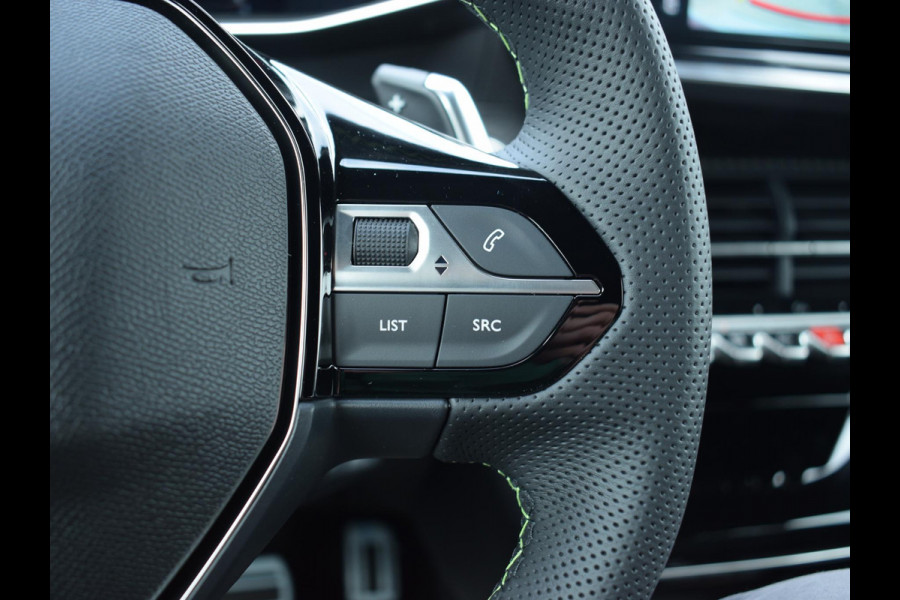 Peugeot 2008 1.2 Hybrid 136 GT | CAMERA + SENSOREN | CARPLAY | NAVI | ADAPTIVE C.C. Peugeot 2008 1.2 Hybrid 136 GT | CAMERA + SENSOREN | CARPLAY | NAVI | ADAPTIVE C.C.