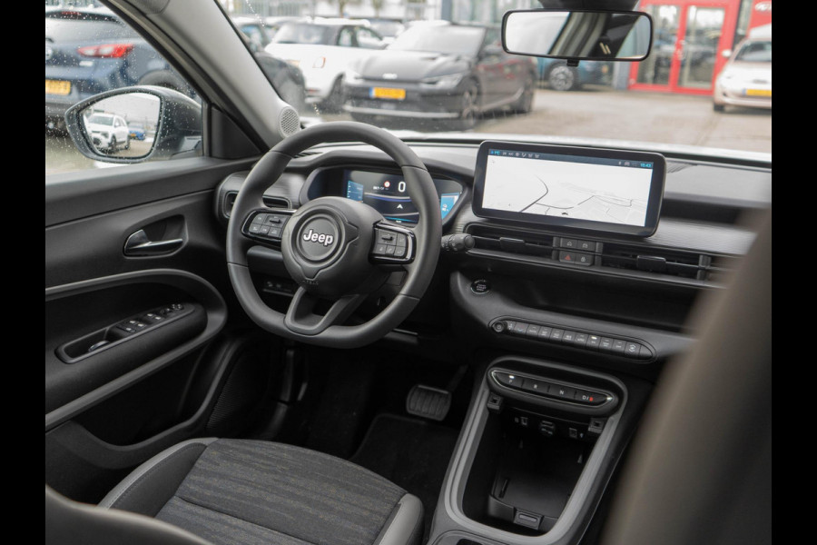 Jeep Avenger Longitude Business Pack 54 kWh | WINTER PACK | CARPLAY | E.C.C.