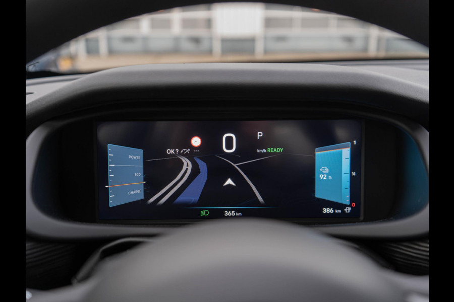 Jeep Avenger Longitude Business Pack 54 kWh | WINTER PACK | CARPLAY | E.C.C.