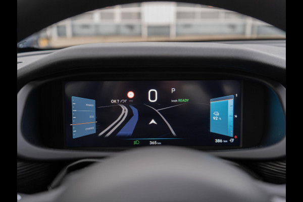 Jeep Avenger Longitude Business Pack 54 kWh | WINTER PACK | CARPLAY | E.C.C.