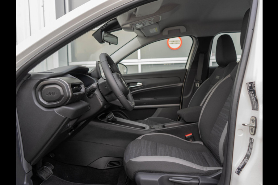 Jeep Avenger Longitude Business Pack 54 kWh | WINTER PACK | CARPLAY | E.C.C.