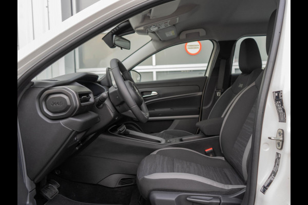 Jeep Avenger Longitude Business Pack 54 kWh | WINTER PACK | CARPLAY | E.C.C.