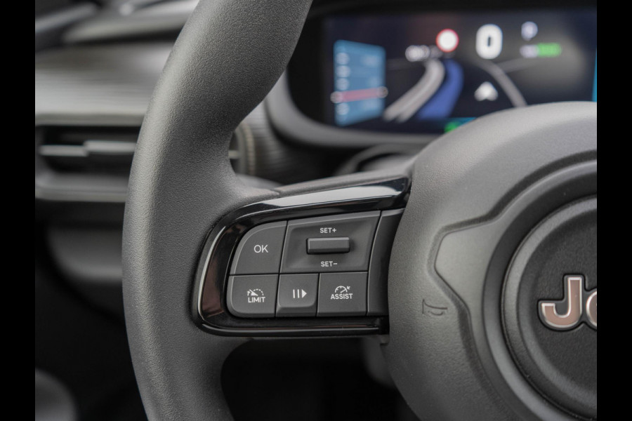 Jeep Avenger Longitude Business Pack 54 kWh | WINTER PACK | CARPLAY | E.C.C.