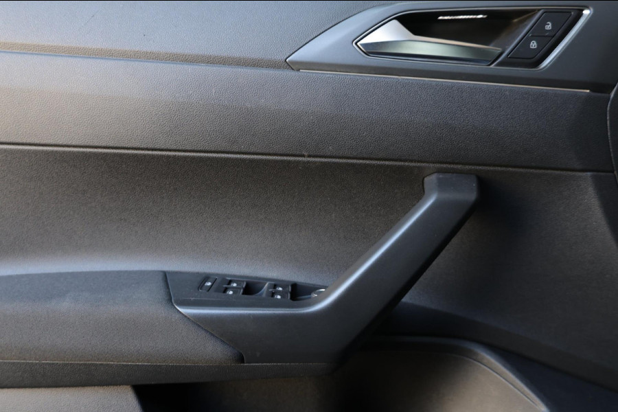 Volkswagen Taigo 1.0 TSI 3X R-LINE LED/VIRTUAL/SFEER/PANO/HALF LEDER+S.VERWARMING/18" LMV/CAM/ACC/ECC/12 MND GARANTIE!