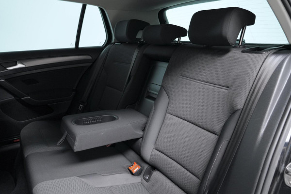 Volkswagen Golf 7.5 - 1.5 TSI R Line Automaat 150 PK | Pano-dak | Virtual | CarPlay | Acc | Stoelverwarming | Camera | Led | Pdc |