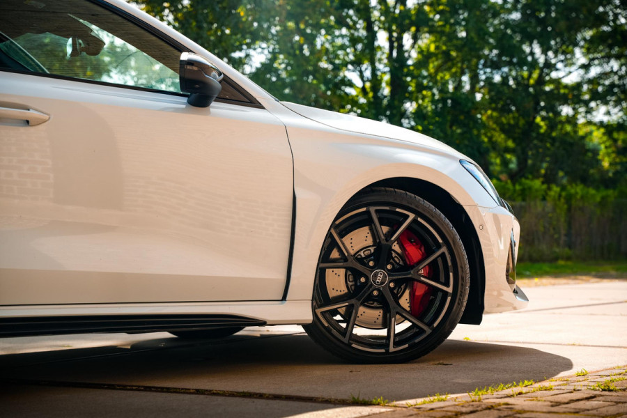 Audi A3 Limousine 2.5 TFSI RS 3 quattro Panoramadak B&O HUD ACC Hulk Edition Audi A3 Limousine 2.5 TFSI RS 3 quattro Panoramadak B&O HUD ACC Hulk Edition