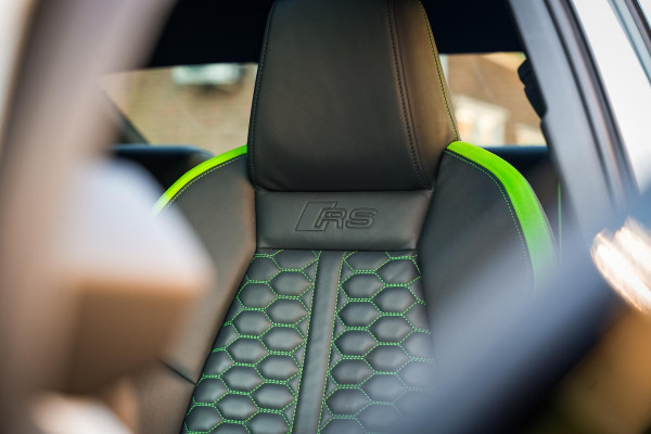 Audi A3 Limousine 2.5 TFSI RS 3 quattro Panoramadak B&O HUD ACC Hulk Edition Audi A3 Limousine 2.5 TFSI RS 3 quattro Panoramadak B&O HUD ACC Hulk Edition