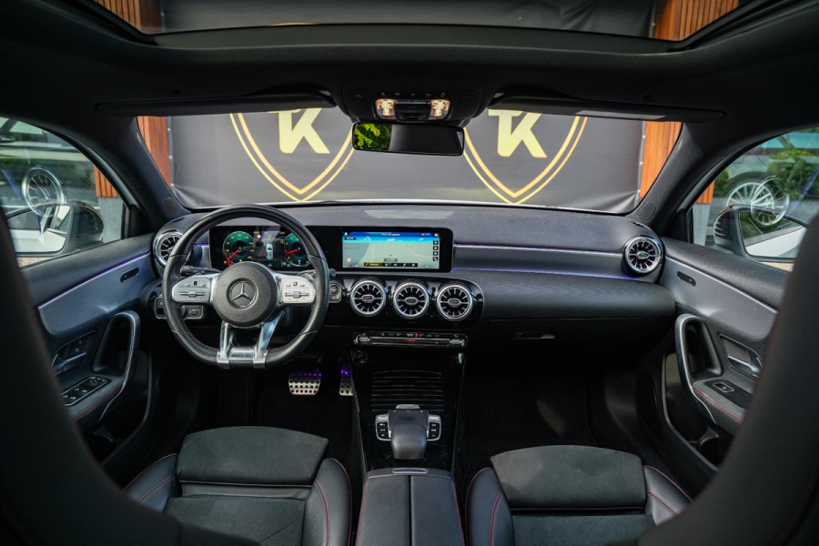Mercedes-Benz A-Klasse 250 Premium Plus AMG Panodak Widescreen Ambient Adaptive Cruise Leer Alcantara Stoelverw.