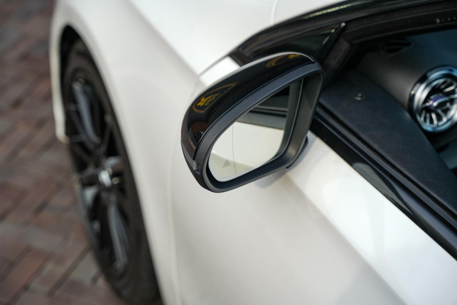 Mercedes-Benz A-Klasse 250 Premium Plus AMG Panodak Widescreen Ambient Adaptive Cruise Leer Alcantara Stoelverw.