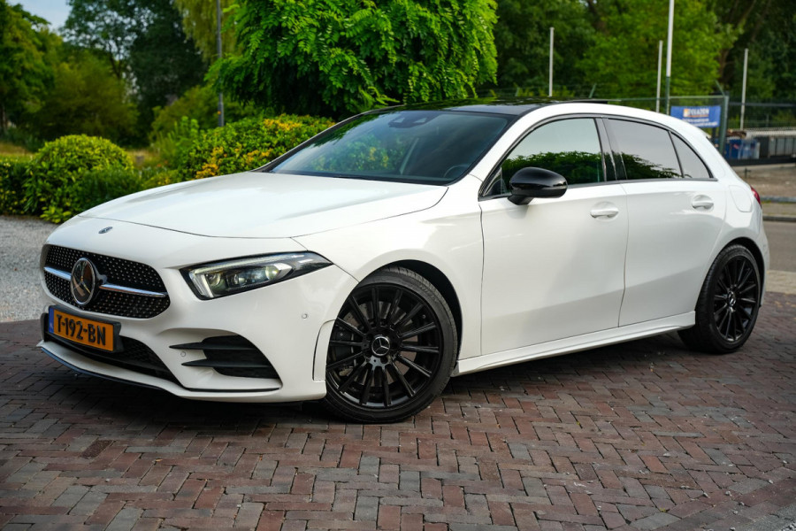 Mercedes-Benz A-Klasse 250 Premium Plus AMG Panodak Widescreen Ambient Adaptive Cruise Leer Alcantara Stoelverw.