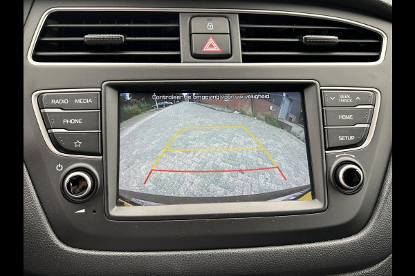 Hyundai i20 1.0 T-GDI Comfort Stoel- + stuurverwarming | parkeercamera achter | apple carplay en android auto