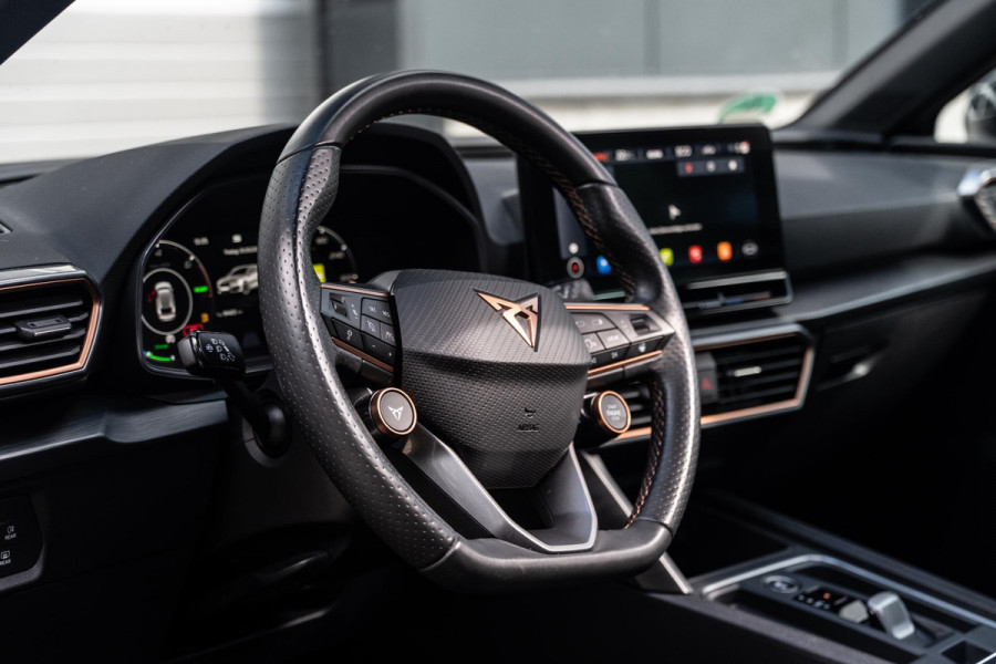 CUPRA Leon Sportstourer 1.4 e-Hybrid VZ Performance | Pano | Memory | Leder