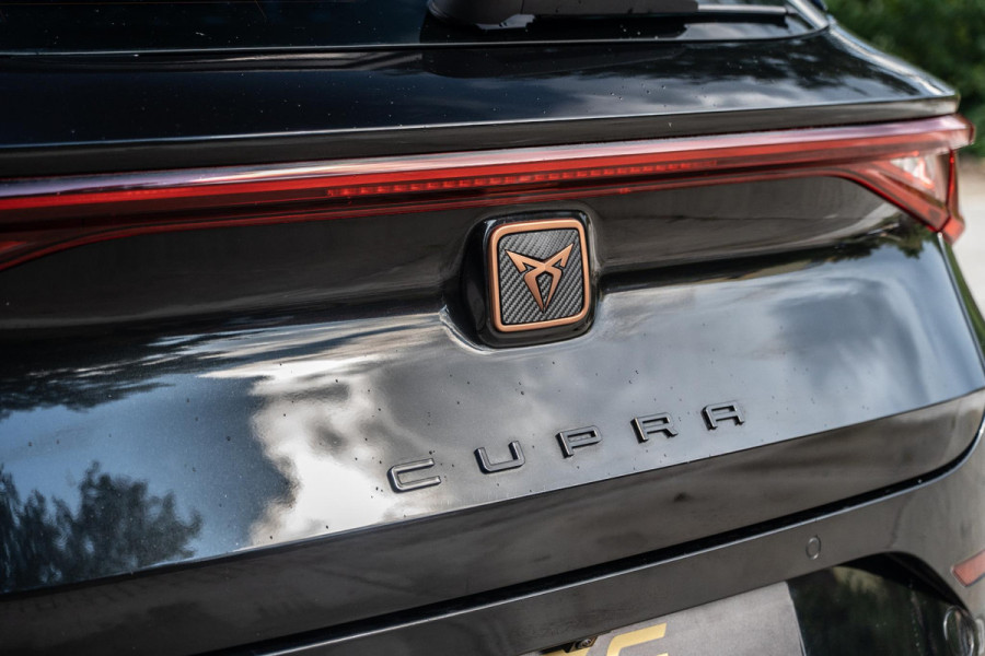 CUPRA Leon Sportstourer 1.4 e-Hybrid VZ Performance | Pano | Memory | Leder