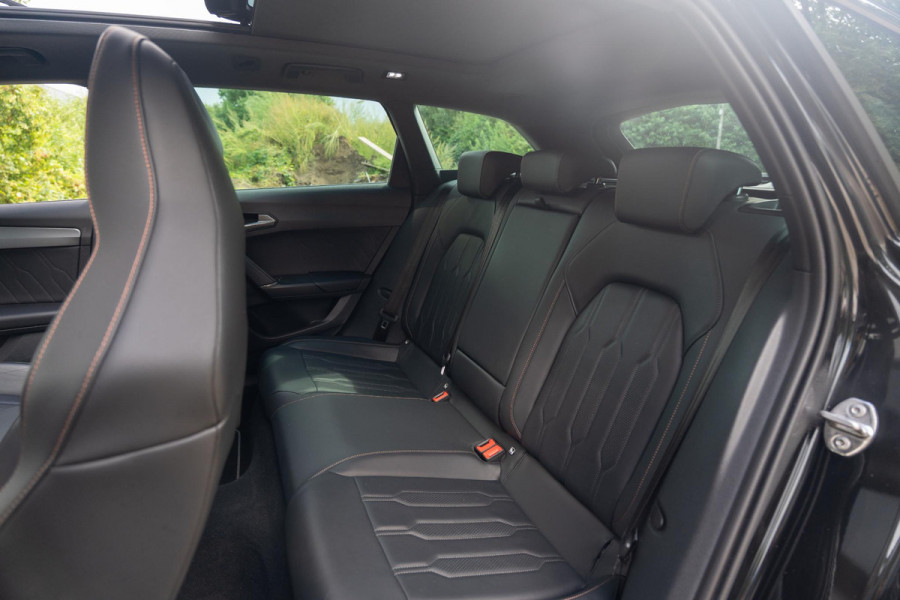 CUPRA Leon Sportstourer 1.4 e-Hybrid VZ Performance | Pano | Memory | Leder