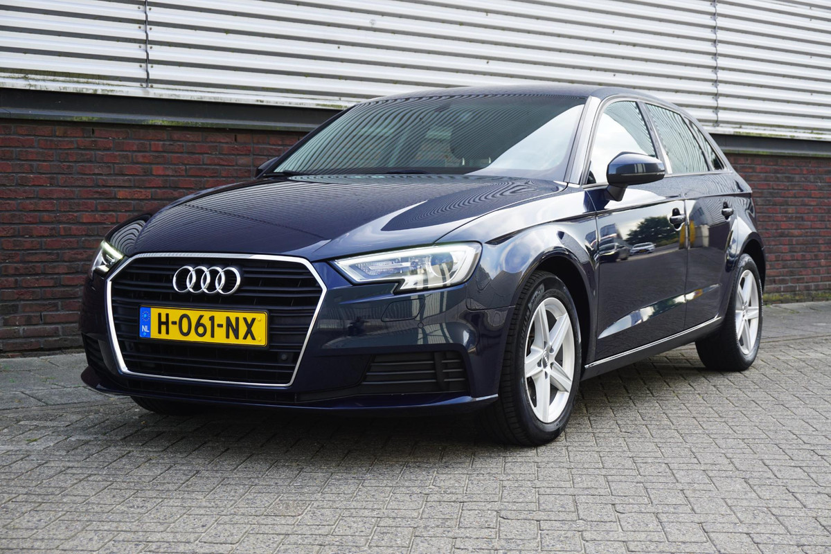 Audi A3 Sportback 35 TFSI 150PK CoD Pro Line/Automaat/1e Eigenaar/ Goed onderhouden! Audi A3 Sportback 35 TFSI 150PK CoD Pro Line/Automaat/1e Eigenaar/ Goed onderhouden!