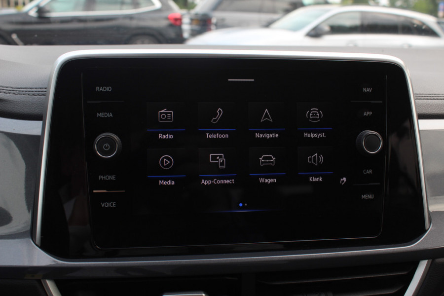 Volkswagen T-Roc 1.5 TSI Life Business / Camera / Apple CarPlay / Virtual Cockpit / 17'' / Dodehoek / DAB / Stoelverwarming / ACC