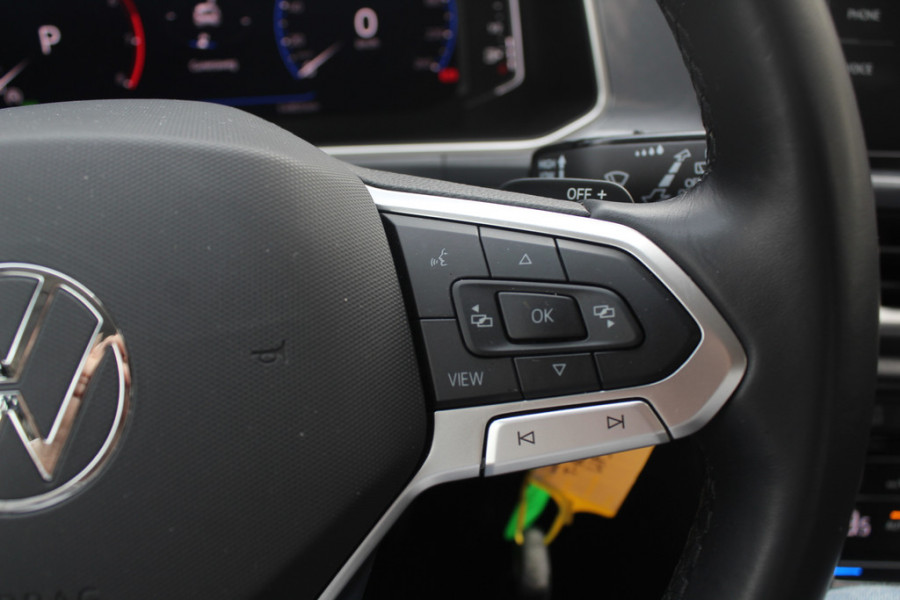 Volkswagen T-Roc 1.5 TSI Life Business / Camera / Apple CarPlay / Virtual Cockpit / 17'' / Dodehoek / DAB / Stoelverwarming / ACC