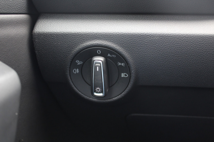 Volkswagen T-Roc 1.5 TSI Life Business / Camera / Apple CarPlay / Virtual Cockpit / 17'' / Dodehoek / DAB / Stoelverwarming / ACC