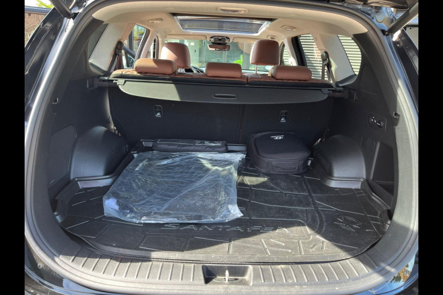 Hyundai Santa Fe 1.6 T-GDI PHEV Premium Sky 4WD LEER ! plug in pano