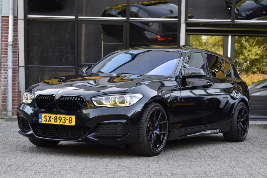 BMW 1-serie M140i High Executive Pano Camera Lane HK Leder NAP