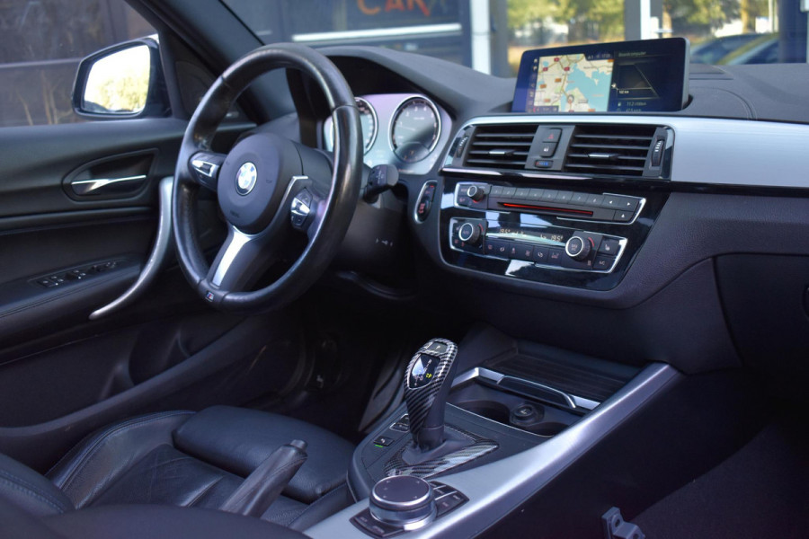 BMW 1-serie M140i High Executive Pano Camera Lane HK Leder NAP