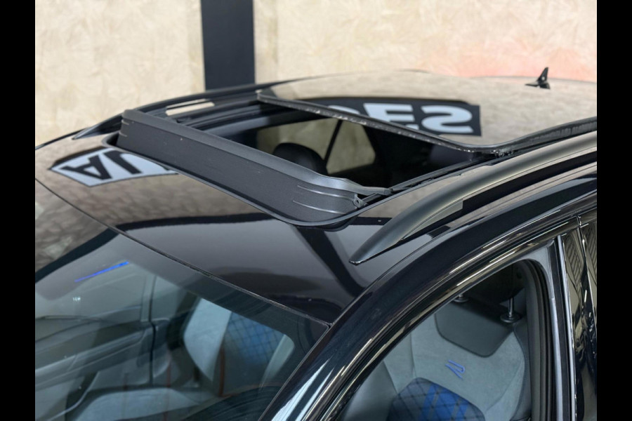 Volkswagen T-Roc 2.0 TSI 4Motion R | pano | keyless | Camera | CarPlay | ACC | stoel-/stuurverwarming Volkswagen T-Roc 2.0 TSI 4Motion R | pano | keyless | Camera | CarPlay | ACC | stoel-/stuurverwarming