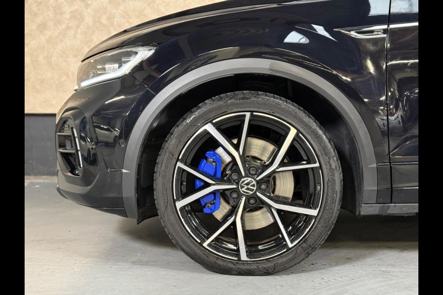 Volkswagen T-Roc 2.0 TSI 4Motion R | pano | keyless | Camera | CarPlay | ACC | stoel-/stuurverwarming Volkswagen T-Roc 2.0 TSI 4Motion R | pano | keyless | Camera | CarPlay | ACC | stoel-/stuurverwarming