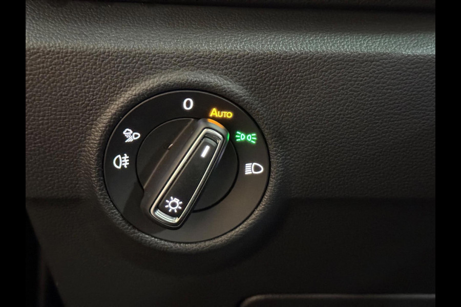 Volkswagen T-Roc 2.0 TSI 4Motion R | pano | keyless | Camera | CarPlay | ACC | stoel-/stuurverwarming Volkswagen T-Roc 2.0 TSI 4Motion R | pano | keyless | Camera | CarPlay | ACC | stoel-/stuurverwarming