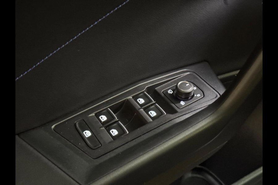 Volkswagen T-Roc 2.0 TSI 4Motion R | pano | keyless | Camera | CarPlay | ACC | stoel-/stuurverwarming Volkswagen T-Roc 2.0 TSI 4Motion R | pano | keyless | Camera | CarPlay | ACC | stoel-/stuurverwarming