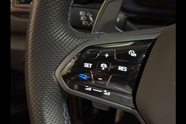 Volkswagen T-Roc 2.0 TSI 4Motion R | pano | keyless | Camera | CarPlay | ACC | stoel-/stuurverwarming Volkswagen T-Roc 2.0 TSI 4Motion R | pano | keyless | Camera | CarPlay | ACC | stoel-/stuurverwarming