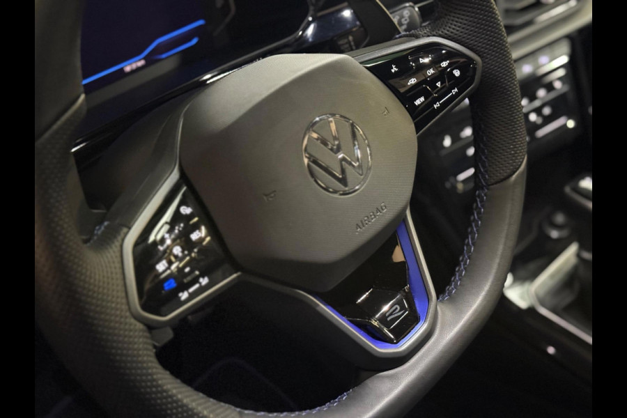 Volkswagen T-Roc 2.0 TSI 4Motion R | pano | keyless | Camera | CarPlay | ACC | stoel-/stuurverwarming Volkswagen T-Roc 2.0 TSI 4Motion R | pano | keyless | Camera | CarPlay | ACC | stoel-/stuurverwarming