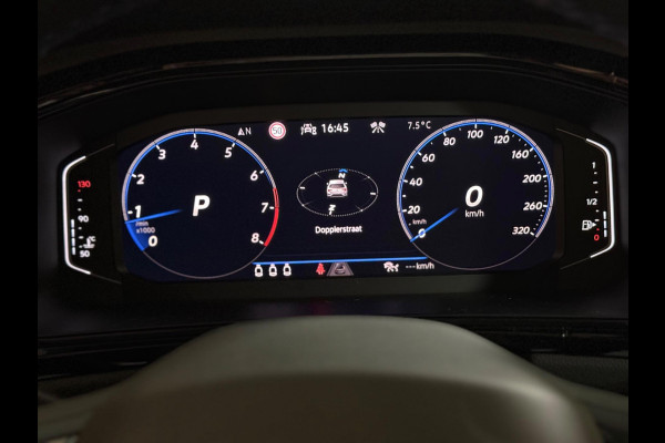 Volkswagen T-Roc 2.0 TSI 4Motion R | pano | keyless | Camera | CarPlay | ACC | stoel-/stuurverwarming Volkswagen T-Roc 2.0 TSI 4Motion R | pano | keyless | Camera | CarPlay | ACC | stoel-/stuurverwarming