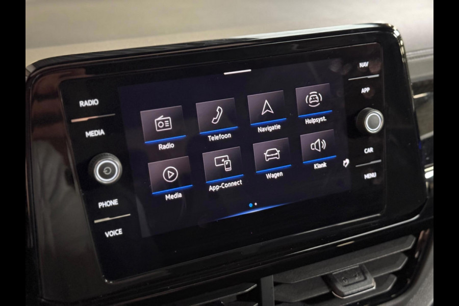 Volkswagen T-Roc 2.0 TSI 4Motion R | pano | keyless | Camera | CarPlay | ACC | stoel-/stuurverwarming Volkswagen T-Roc 2.0 TSI 4Motion R | pano | keyless | Camera | CarPlay | ACC | stoel-/stuurverwarming