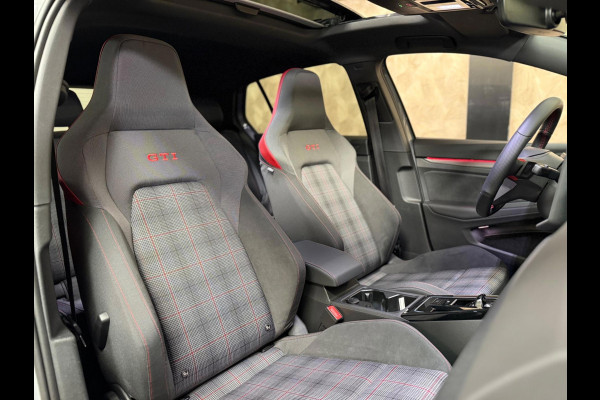 Volkswagen Golf 2.0 TSI GTI 8.5 Facelift | HUD | Harman/Kardon | Camera | Pano