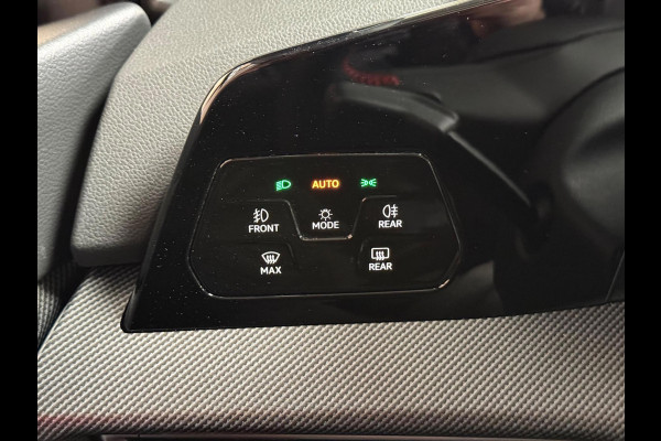 Volkswagen Golf 2.0 TSI GTI 8.5 Facelift | HUD | Harman/Kardon | Camera | Pano