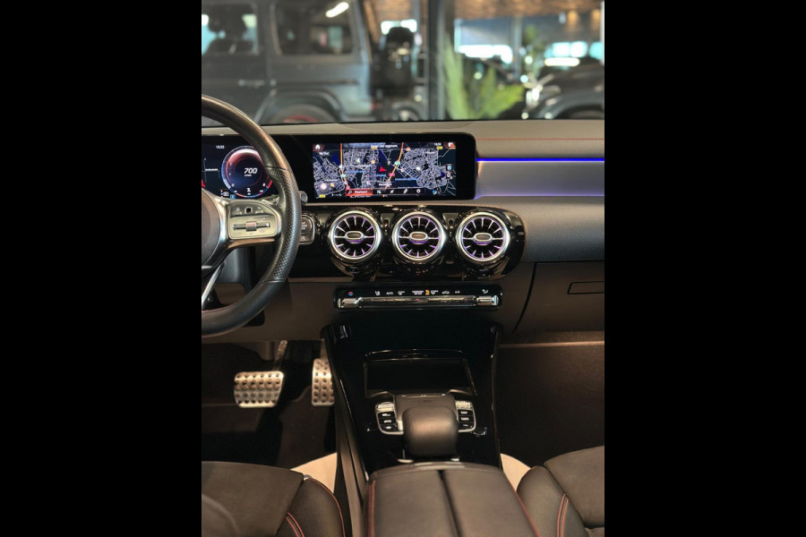 Mercedes-Benz CLA-Klasse 220 4MATIC AMG|PANO|45 AMG PACK|BOMVOL