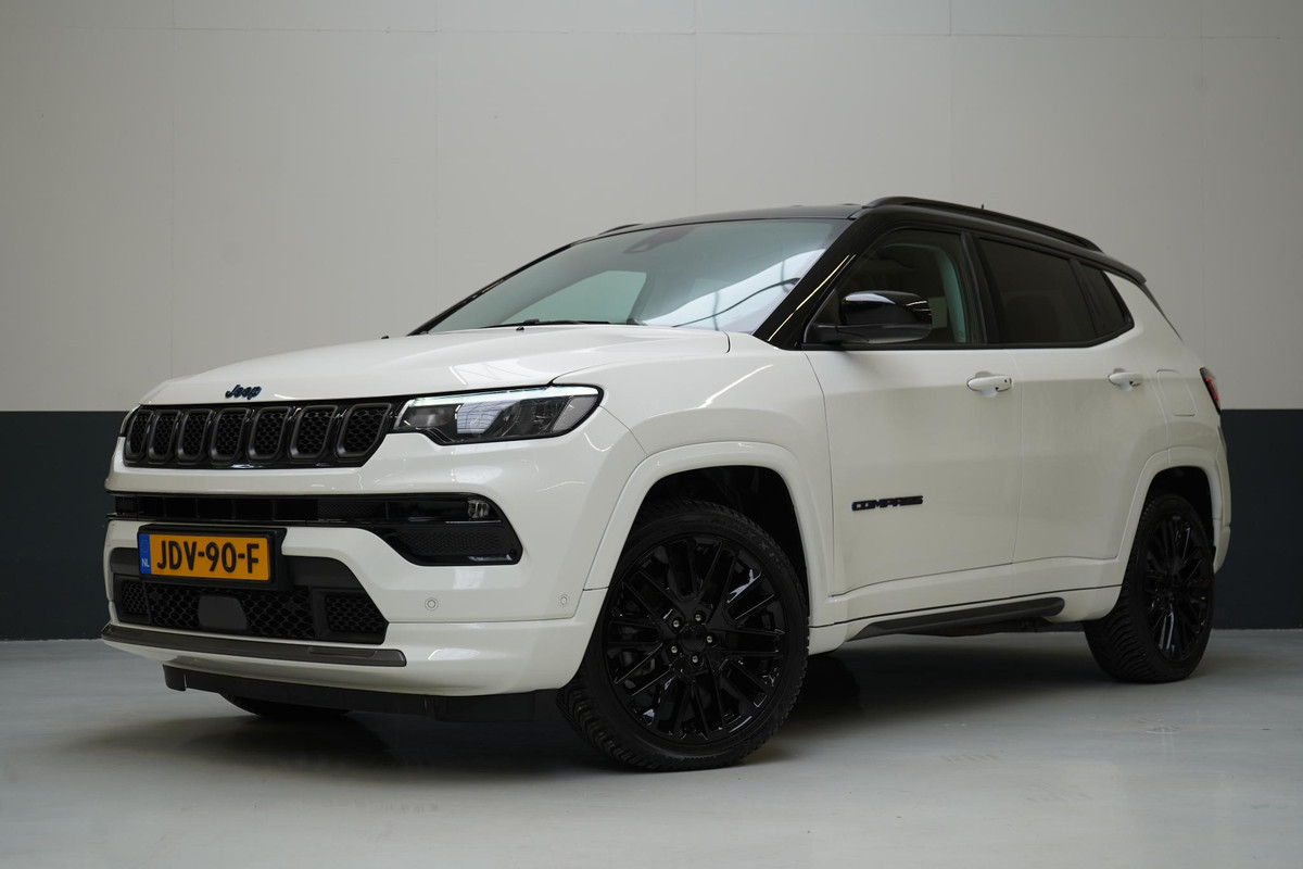 Jeep Compass 4xe 240 Plug-in Hybrid Electric S | Leder | Navigatie | Achteruitrijcamera | Stuurverwarming