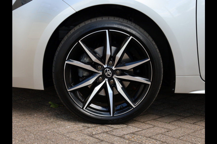 Toyota Corolla Touring Sports Hybrid 200 Gr Sport | JBL | Head up | Vol Leder