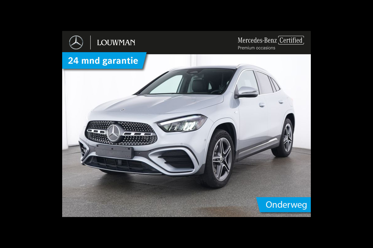 Mercedes-Benz GLA 250 e AMG Plug-In Hybride AMG Line | Head-up-Display | Distronic | 11Kw Laden | Stuur en Stoelverwarming | Sfeerverlichting. Inclusief 48 maanden Mercedes-Benz Certified garantie voor Europa.