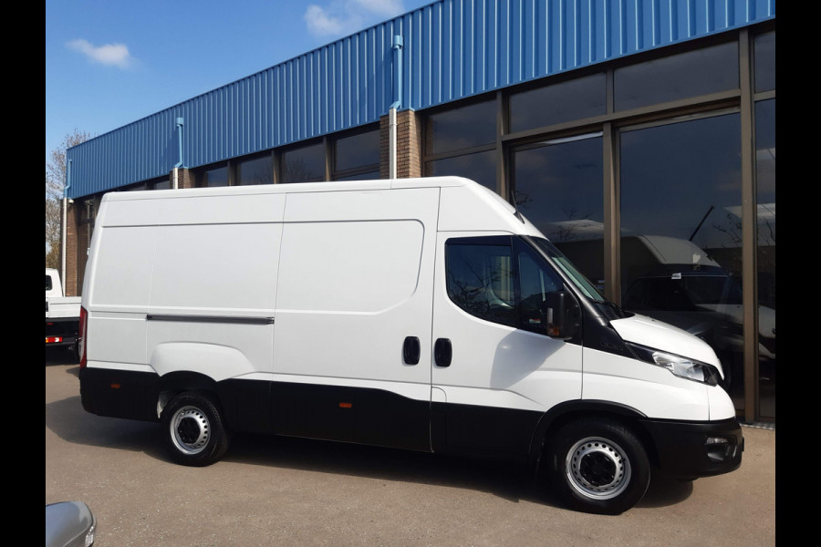 Iveco Daily 35S16V L2H2 156Pk Airco Cruise control 1420 Kg laadvermogen