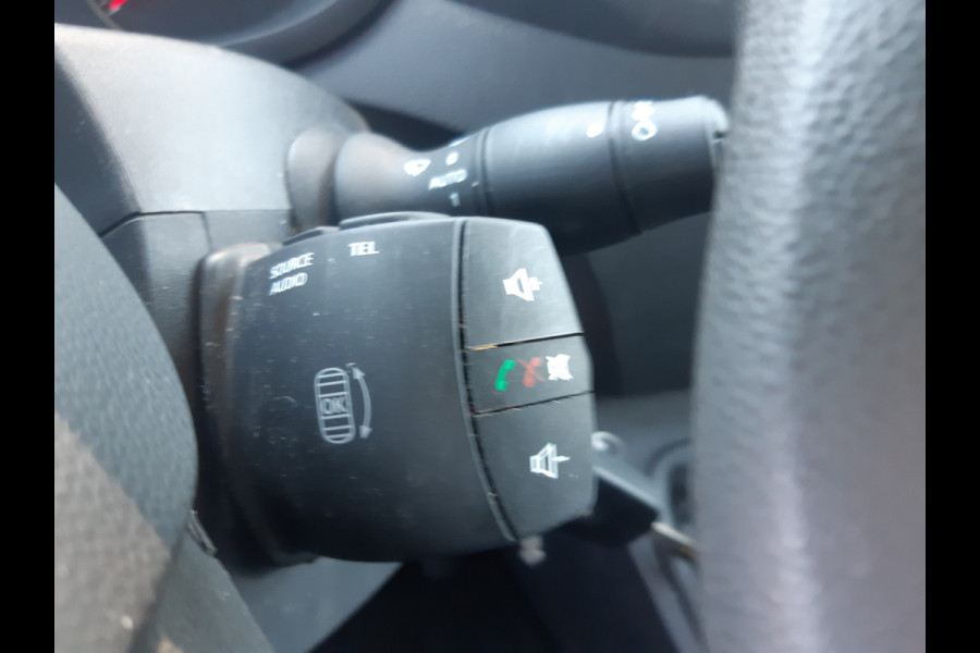 Opel Movano / Renault Master Extra hoge Laadbak 2.30 hoog Laadklep Airco Cruise