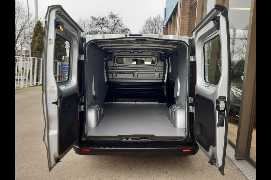 Fiat Talento 2.0 d 107Kw - 145Pk MultiJet Airco Cruise control 3-Zits