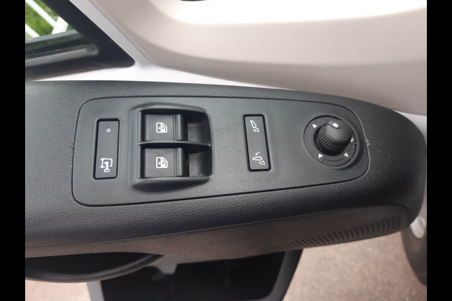 Peugeot Boxer 2.2 BlueHDI 140Pk L4H3 Extra hoogdak Airco Navi PDC Cruise control Achteruitrijcamera