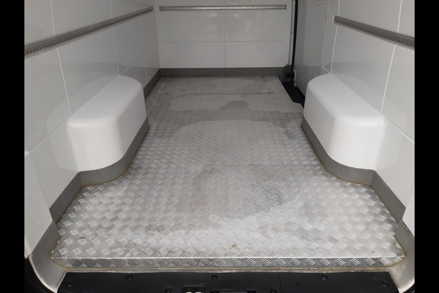 Volkswagen Crafter Koelwagen Vrieswagen 230V Stekker 2.0 TDI L3H2 140Pk Automaat